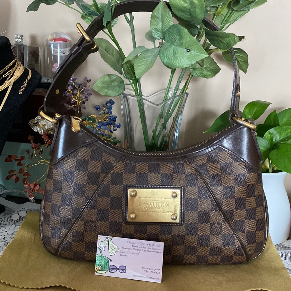 Damier shouldeybag